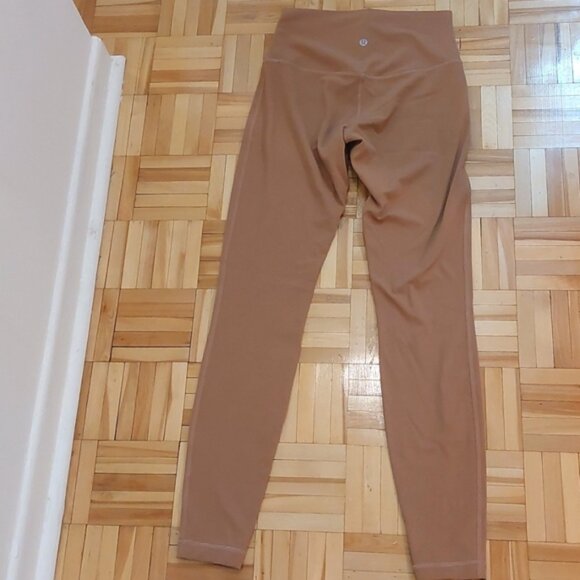 Lululemon leggings size 6 - Picture 2 of 5